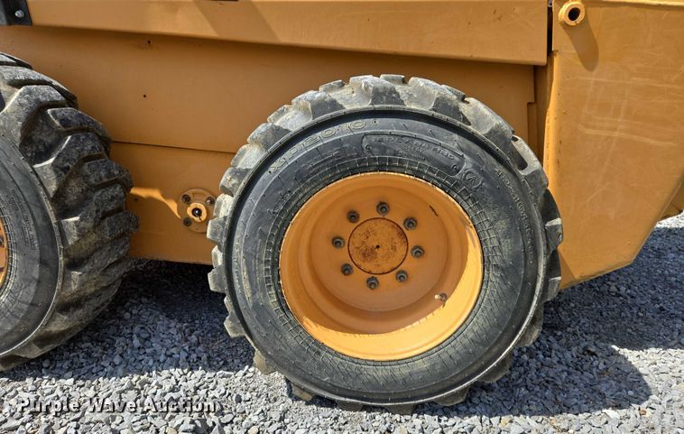 image for item DW7015 2000 Case 1845C skid steer loader