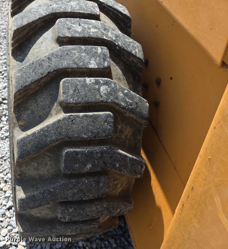 image for item DW7015 2000 Case 1845C skid steer loader