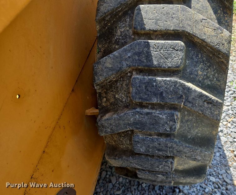 image for item DW7015 2000 Case 1845C skid steer loader