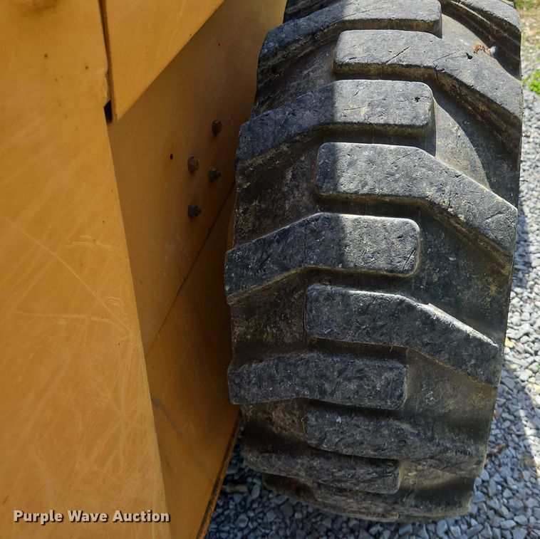 image for item DW7015 2000 Case 1845C skid steer loader