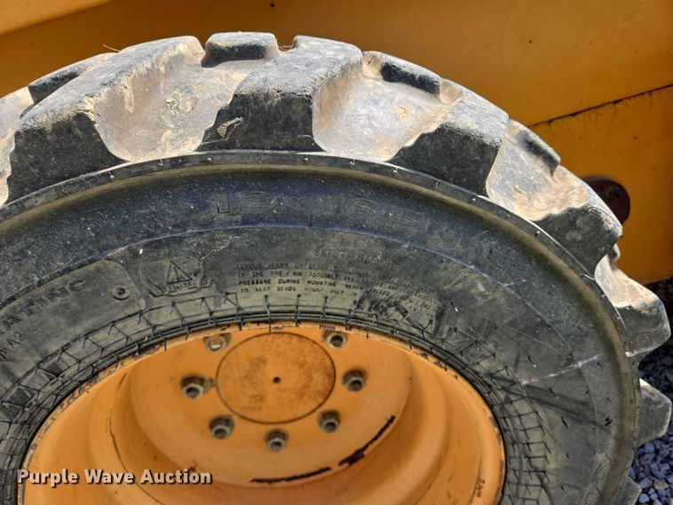 image for item DW7015 2000 Case 1845C skid steer loader