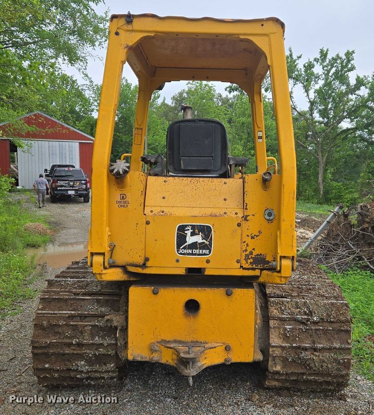 image for item DW7034 1989 John Deere 555G track loader