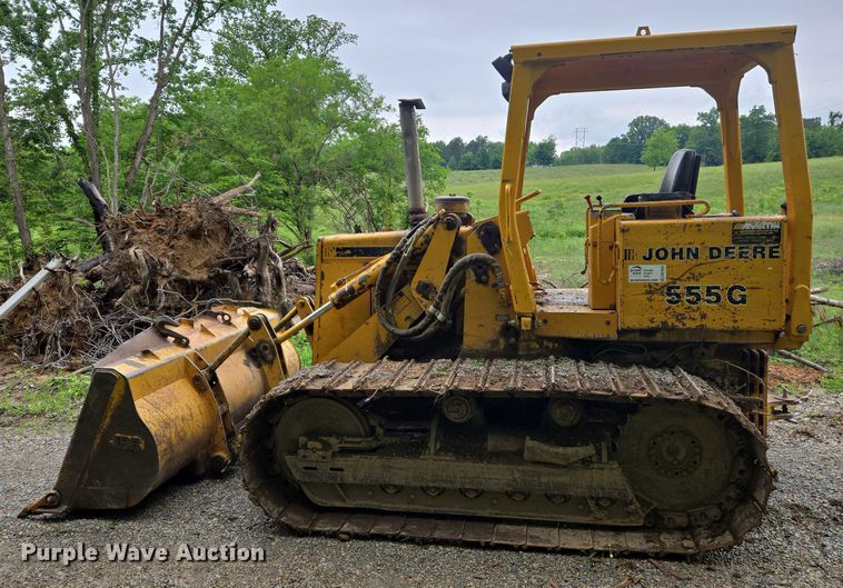 image for item DW7034 1989 John Deere 555G track loader