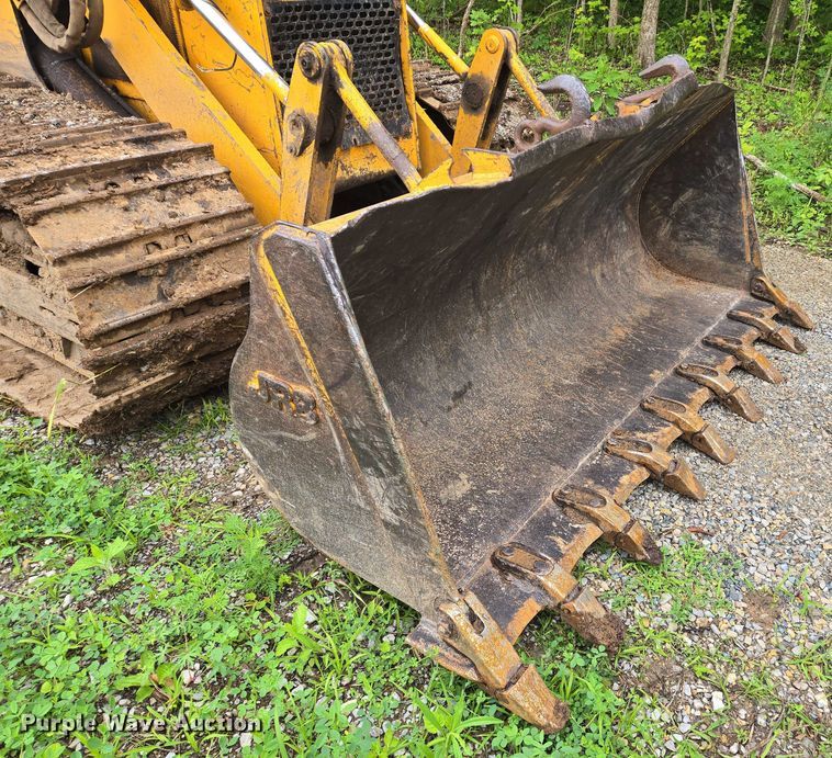 image for item DW7034 1989 John Deere 555G track loader