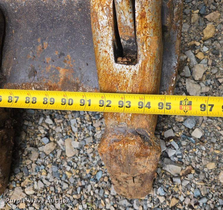 image for item DW7034 1989 John Deere 555G track loader