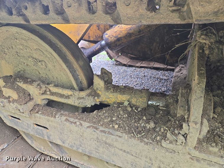 image for item DW7034 1989 John Deere 555G track loader