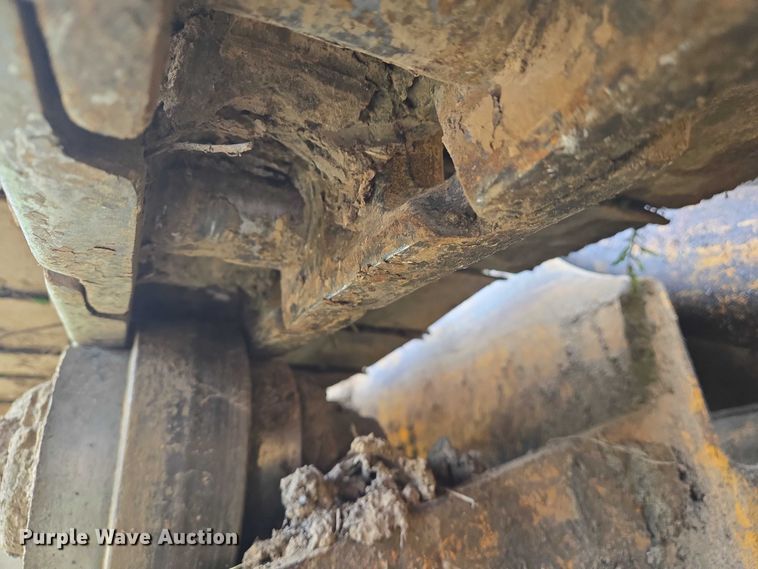 image for item DW7034 1989 John Deere 555G track loader