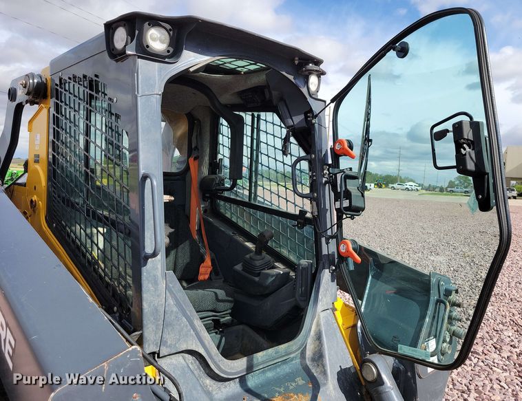 image for item DX6979 2020 John Deere 333G tracked skid steer loader