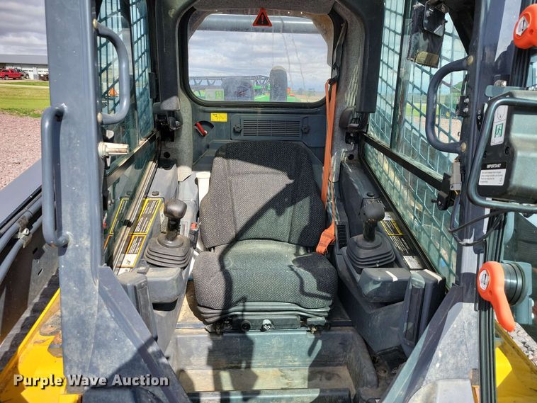 image for item DX6979 2020 John Deere 333G tracked skid steer loader