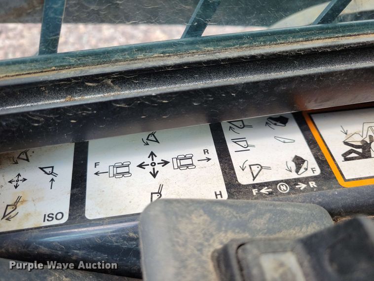 image for item DX6979 2020 John Deere 333G tracked skid steer loader