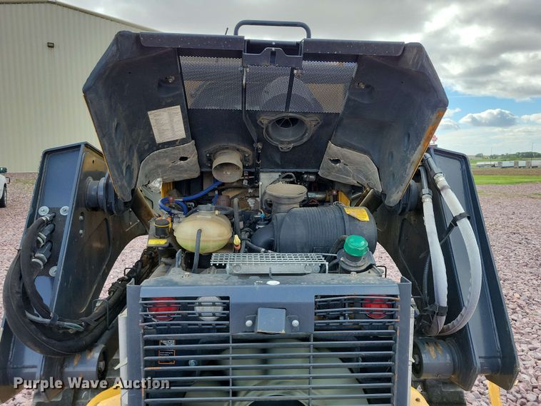 image for item DX6979 2020 John Deere 333G tracked skid steer loader