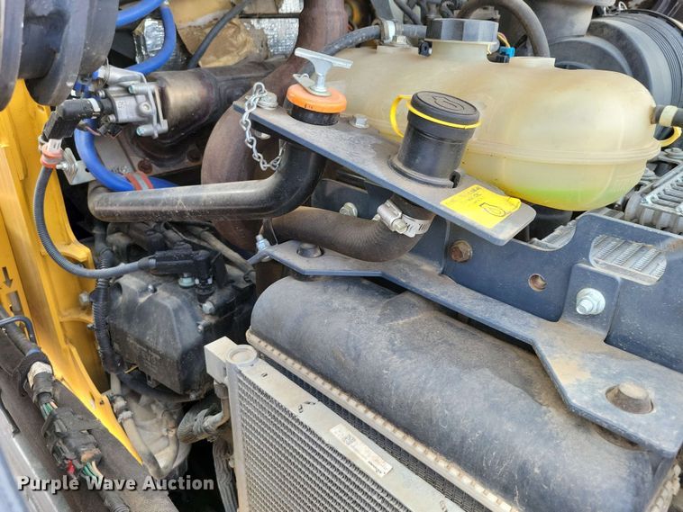 image for item DX6979 2020 John Deere 333G tracked skid steer loader