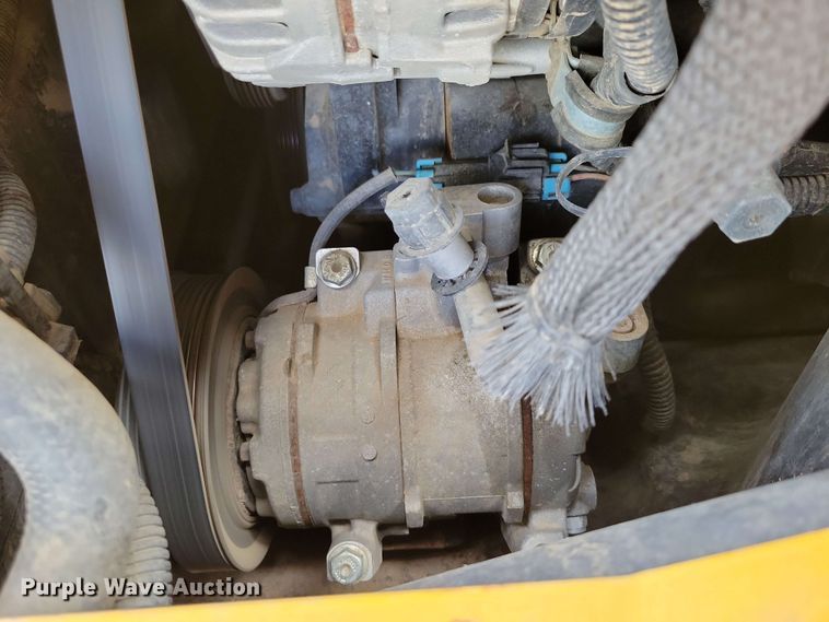 image for item DX6979 2020 John Deere 333G tracked skid steer loader