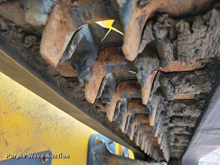 image for item DX6979 2020 John Deere 333G tracked skid steer loader