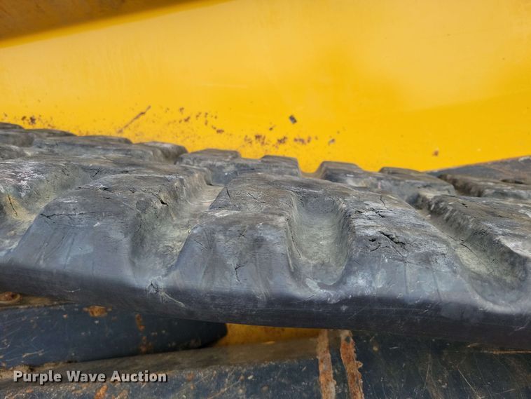 image for item DX6979 2020 John Deere 333G tracked skid steer loader