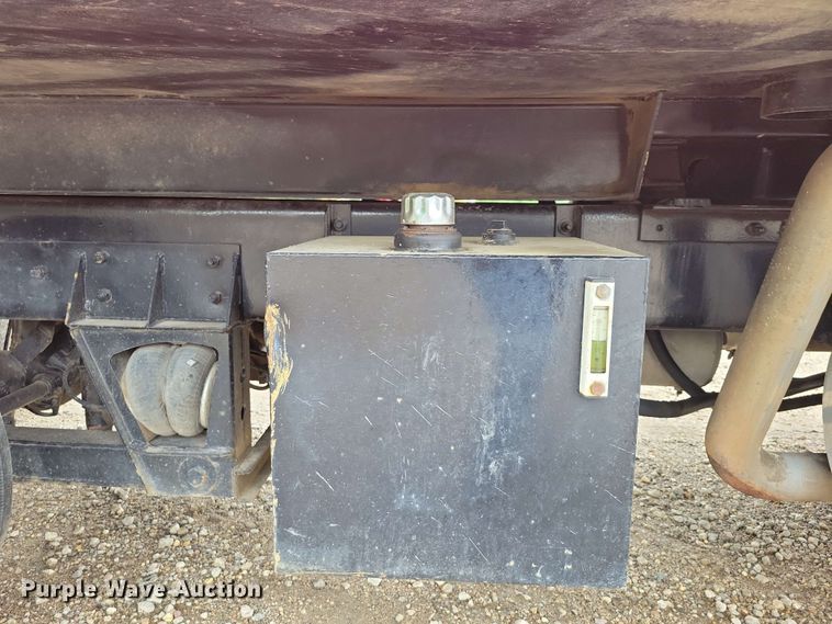 image for item DX6984 1999 Mack RD688S dump truck