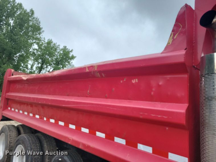 image for item DX6984 1999 Mack RD688S dump truck