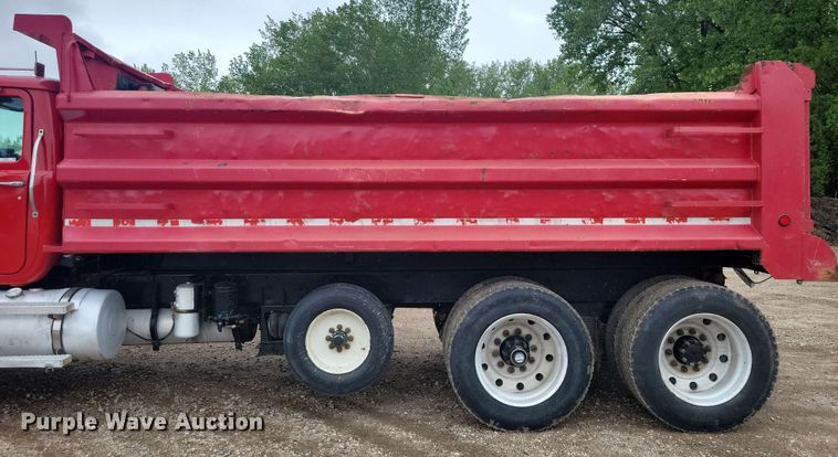 image for item DX6984 1999 Mack RD688S dump truck