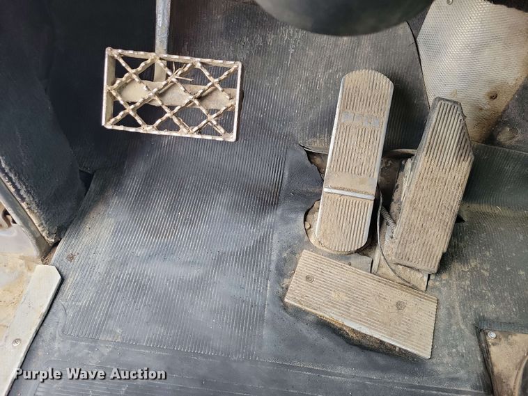 image for item DX6984 1999 Mack RD688S dump truck