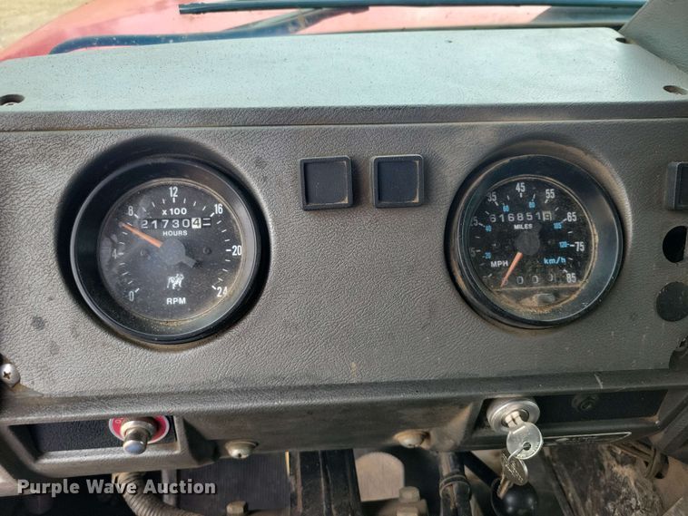 image for item DX6984 1999 Mack RD688S dump truck