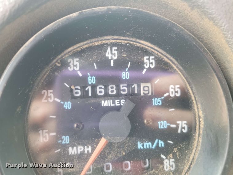 image for item DX6984 1999 Mack RD688S dump truck