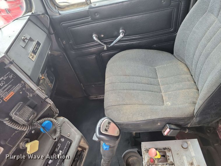 image for item DX6984 1999 Mack RD688S dump truck