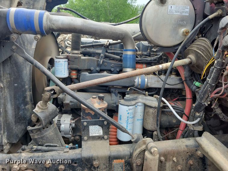 image for item DX6984 1999 Mack RD688S dump truck