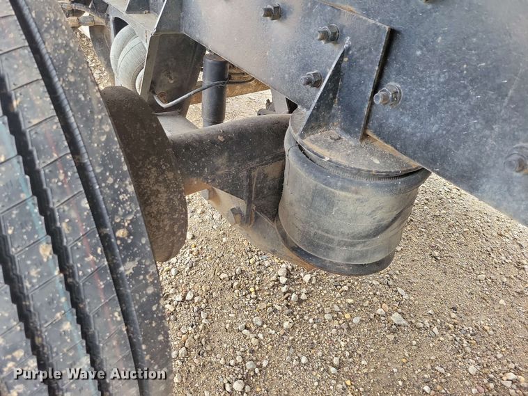 image for item DX6984 1999 Mack RD688S dump truck