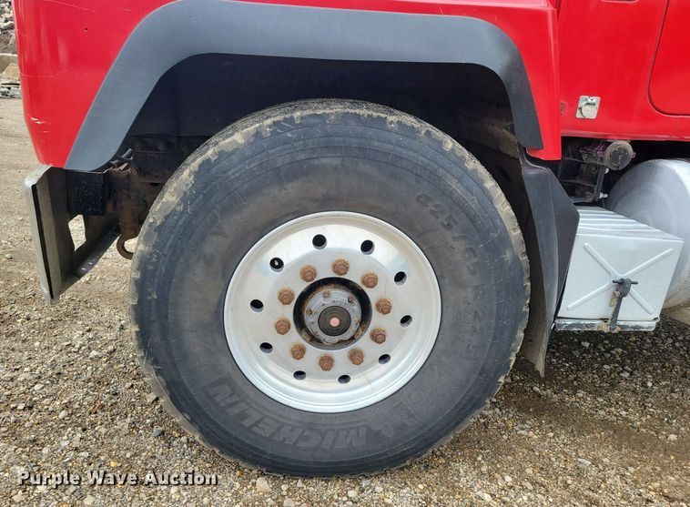 image for item DX6984 1999 Mack RD688S dump truck