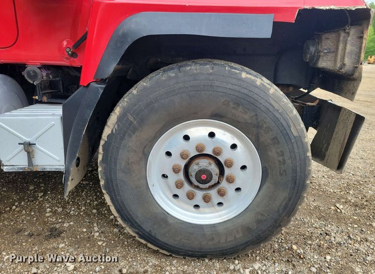 image for item DX6984 1999 Mack RD688S dump truck