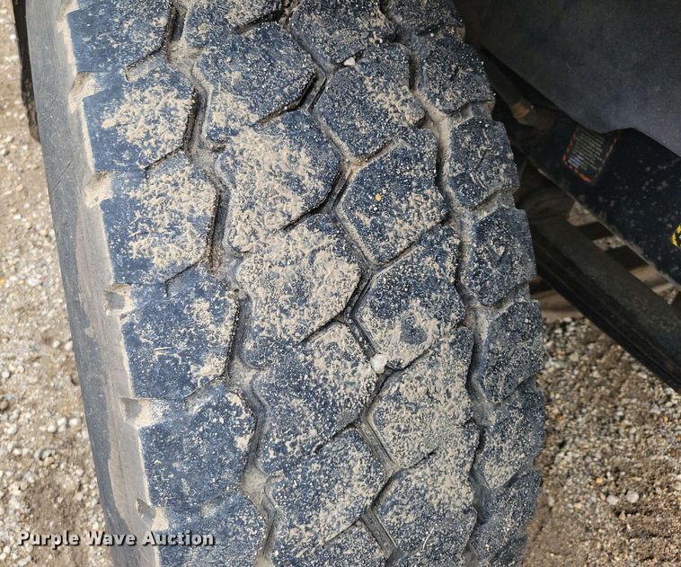 image for item DX6984 1999 Mack RD688S dump truck