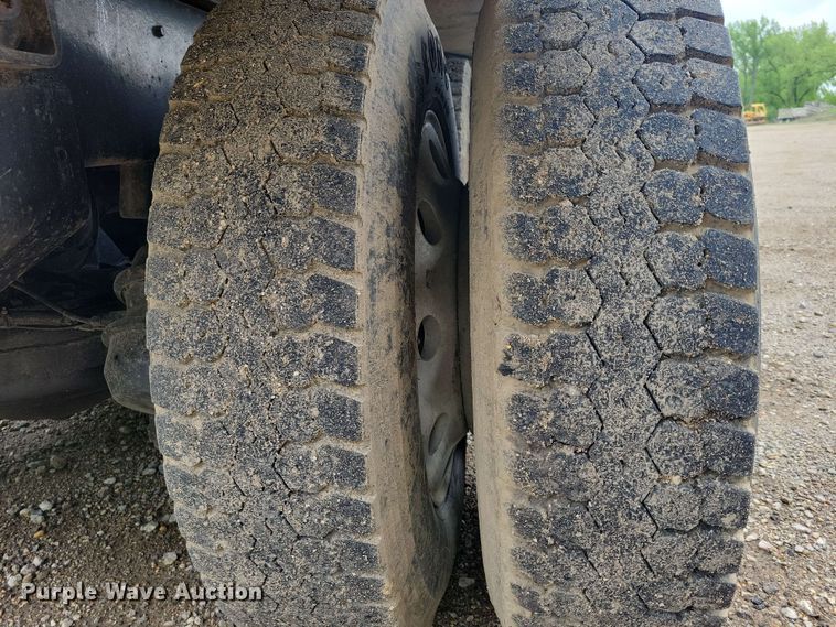 image for item DX6984 1999 Mack RD688S dump truck