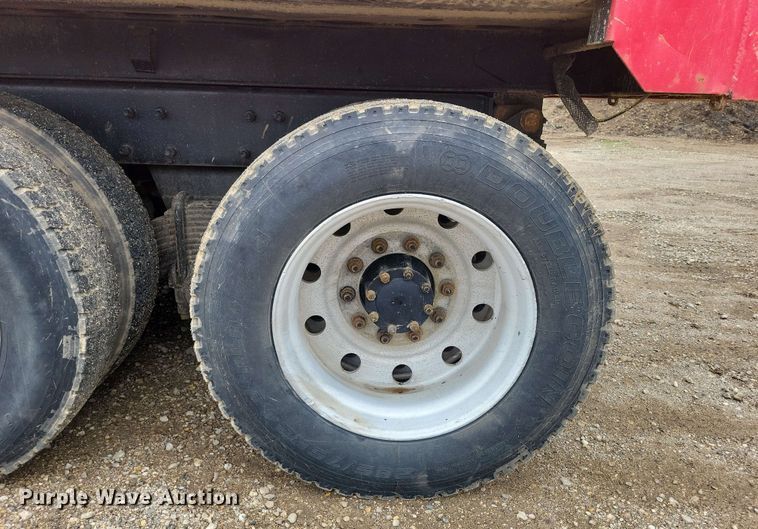 image for item DX6984 1999 Mack RD688S dump truck