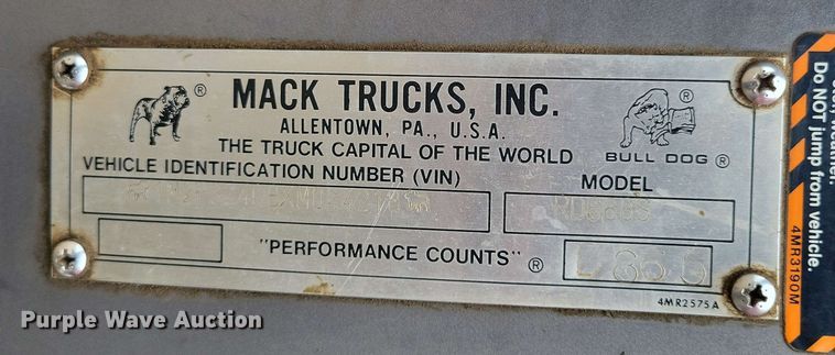 image for item DX6984 1999 Mack RD688S dump truck