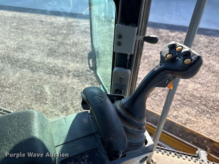 image for item DX8981 2012 Caterpillar 12M2 VHP Plus motor grader