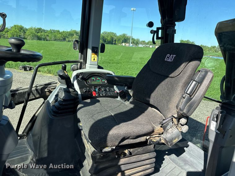 image for item DX8984 2016 Caterpillar 420F2 IT backhoe