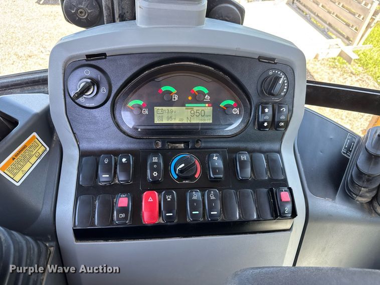 image for item DX8984 2016 Caterpillar 420F2 IT backhoe