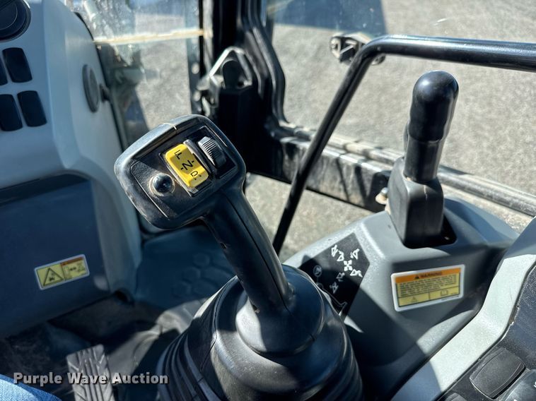 image for item DX8984 2016 Caterpillar 420F2 IT backhoe