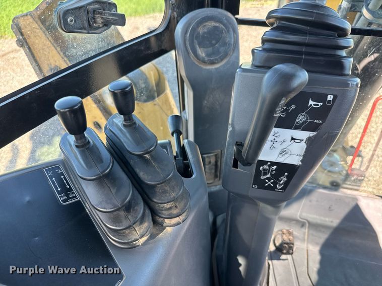 image for item DX8984 2016 Caterpillar 420F2 IT backhoe