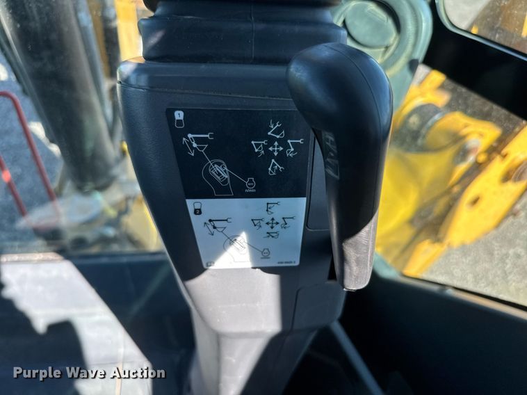 image for item DX8984 2016 Caterpillar 420F2 IT backhoe