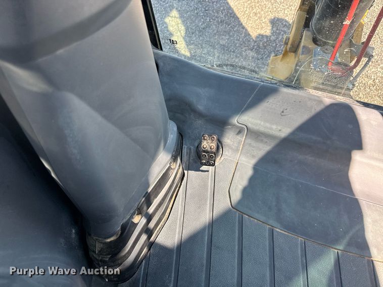 image for item DX8984 2016 Caterpillar 420F2 IT backhoe