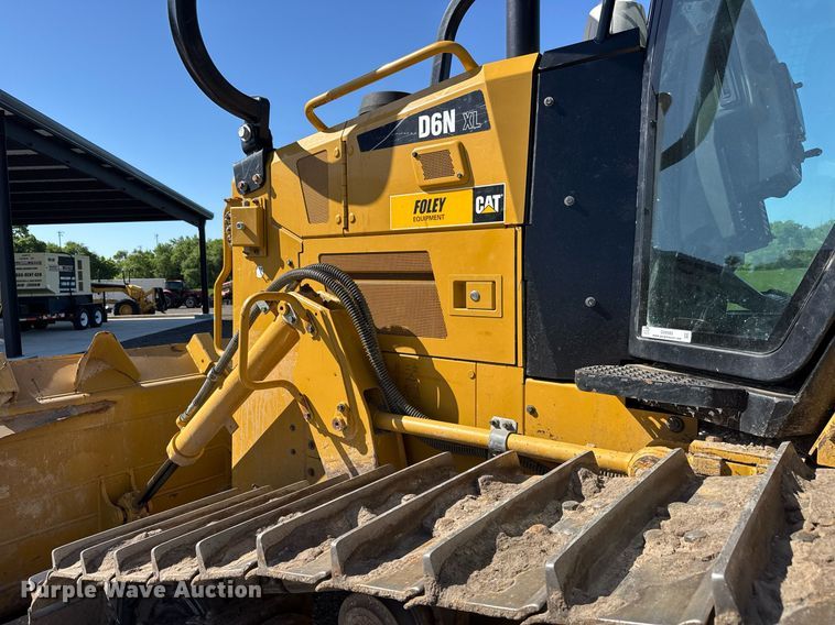 image for item DX8985 2018 Caterpillar D6N XL dozer