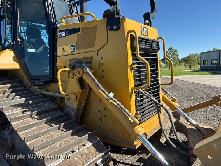 image for item DX8985 2018 Caterpillar D6N XL dozer