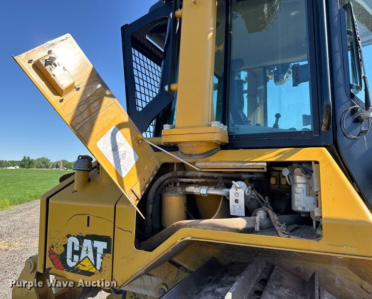 image for item DX8985 2018 Caterpillar D6N XL dozer