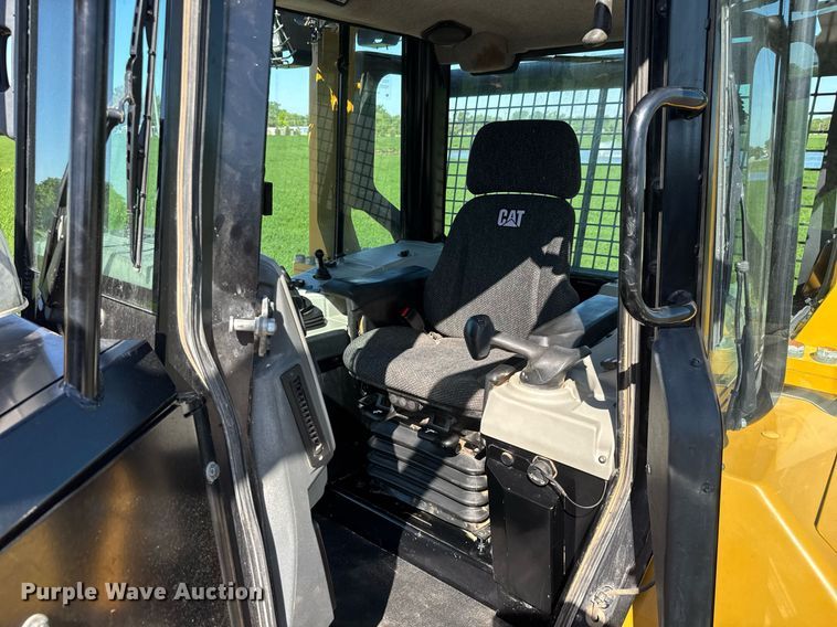 image for item DX8985 2018 Caterpillar D6N XL dozer