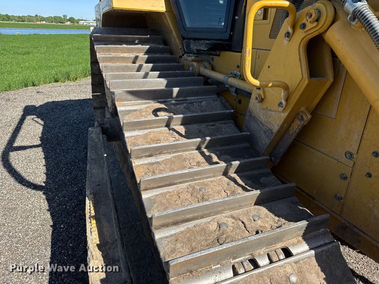 image for item DX8985 2018 Caterpillar D6N XL dozer