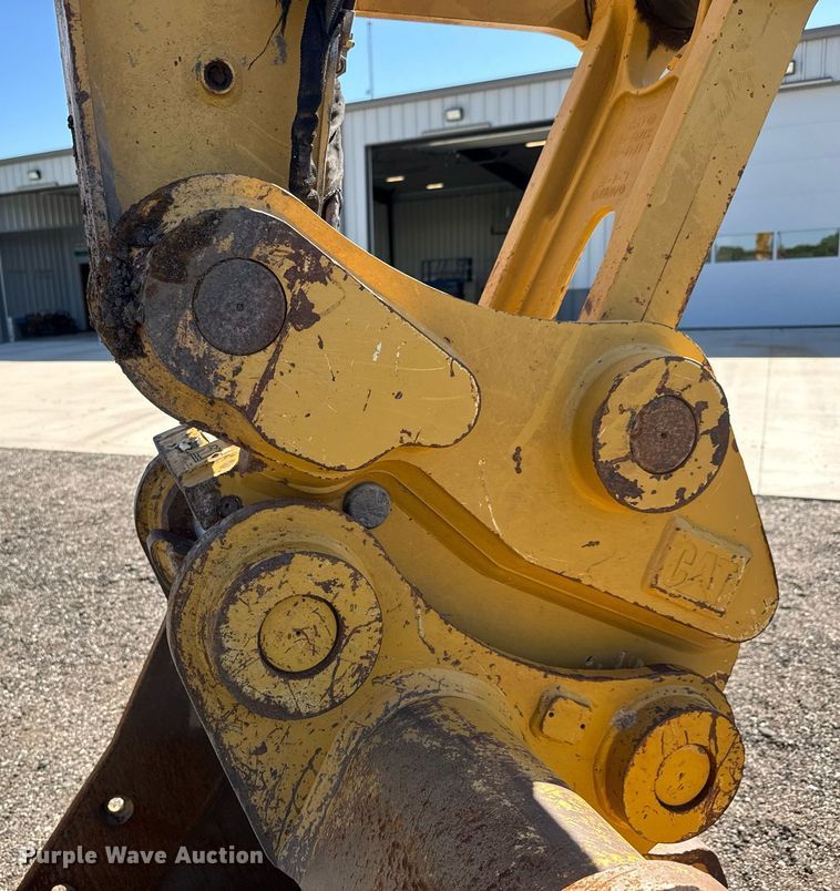 image for item DX8986 2018 Caterpillar 320 excavator
