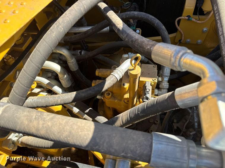 image for item DX8986 2018 Caterpillar 320 excavator