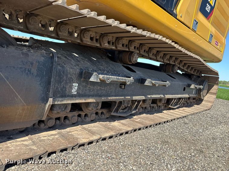 image for item DX8986 2018 Caterpillar 320 excavator