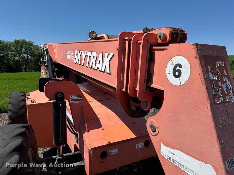 image for item DX8990 2007 Sky Trak 6042 telehandler